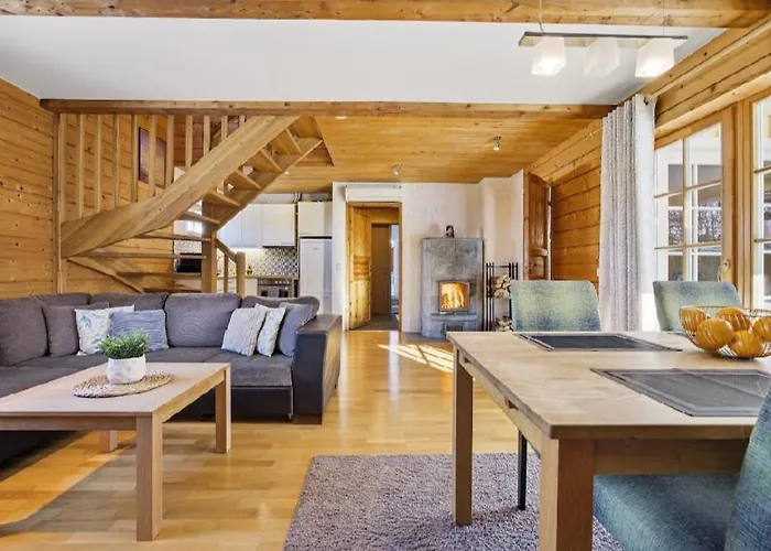 Kasekuma House With Comforts Well Located *