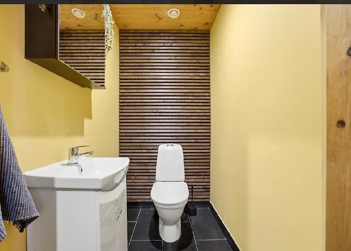 Kasekuma House With Comforts Well Located