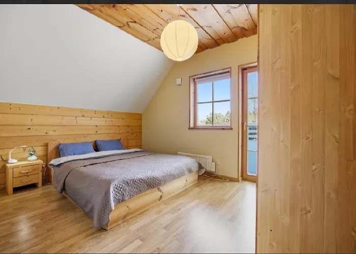 Kasekuma House With Comforts Well Located